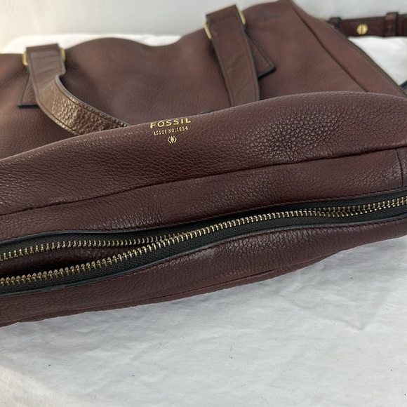 Fossil Brown Pebbled Leather Shoulder Bag - Picture 10 of 11